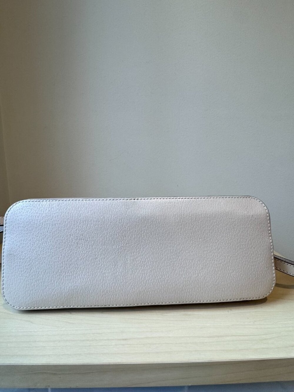 Kate Spade Dome Satchel β Saffiano Leather β Beige & Tan β GREAT CONDITION π₯ - Picture 6 of 13